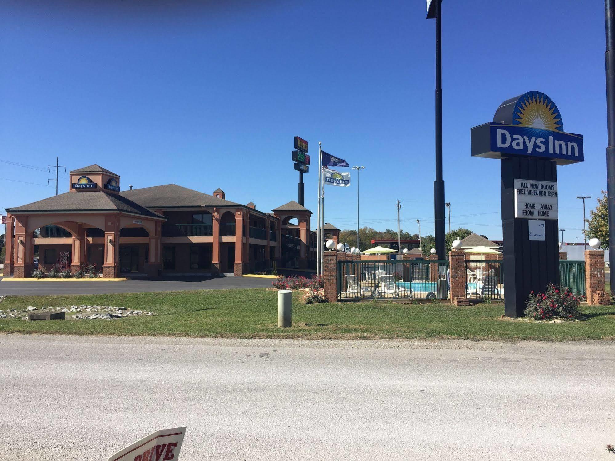 Days Inn By Wyndham Franklin Exterior photo